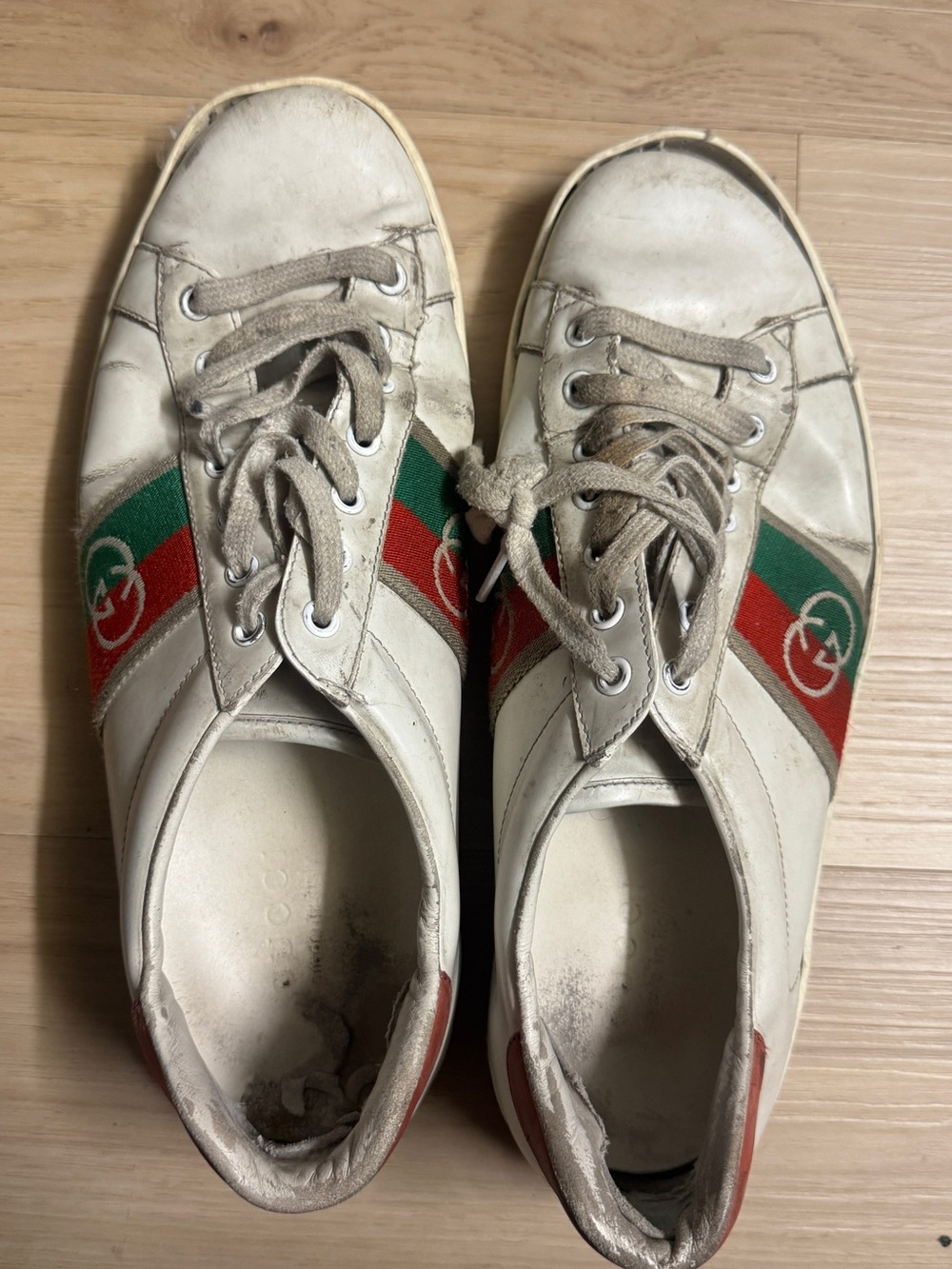 Gucci White Leather Sneakers with Green and Red Web Stripe